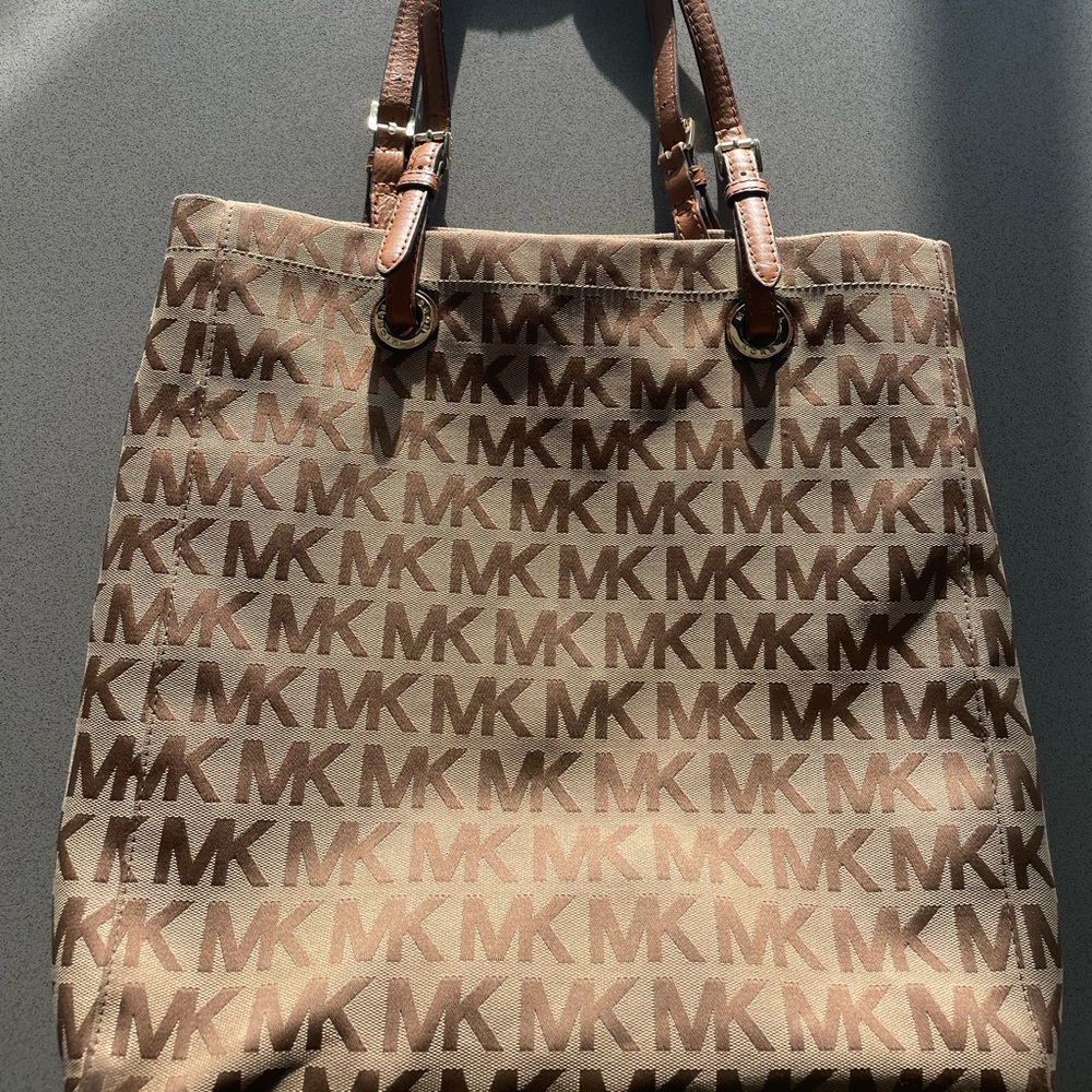 Authentic Michael Kors Shopping Tote